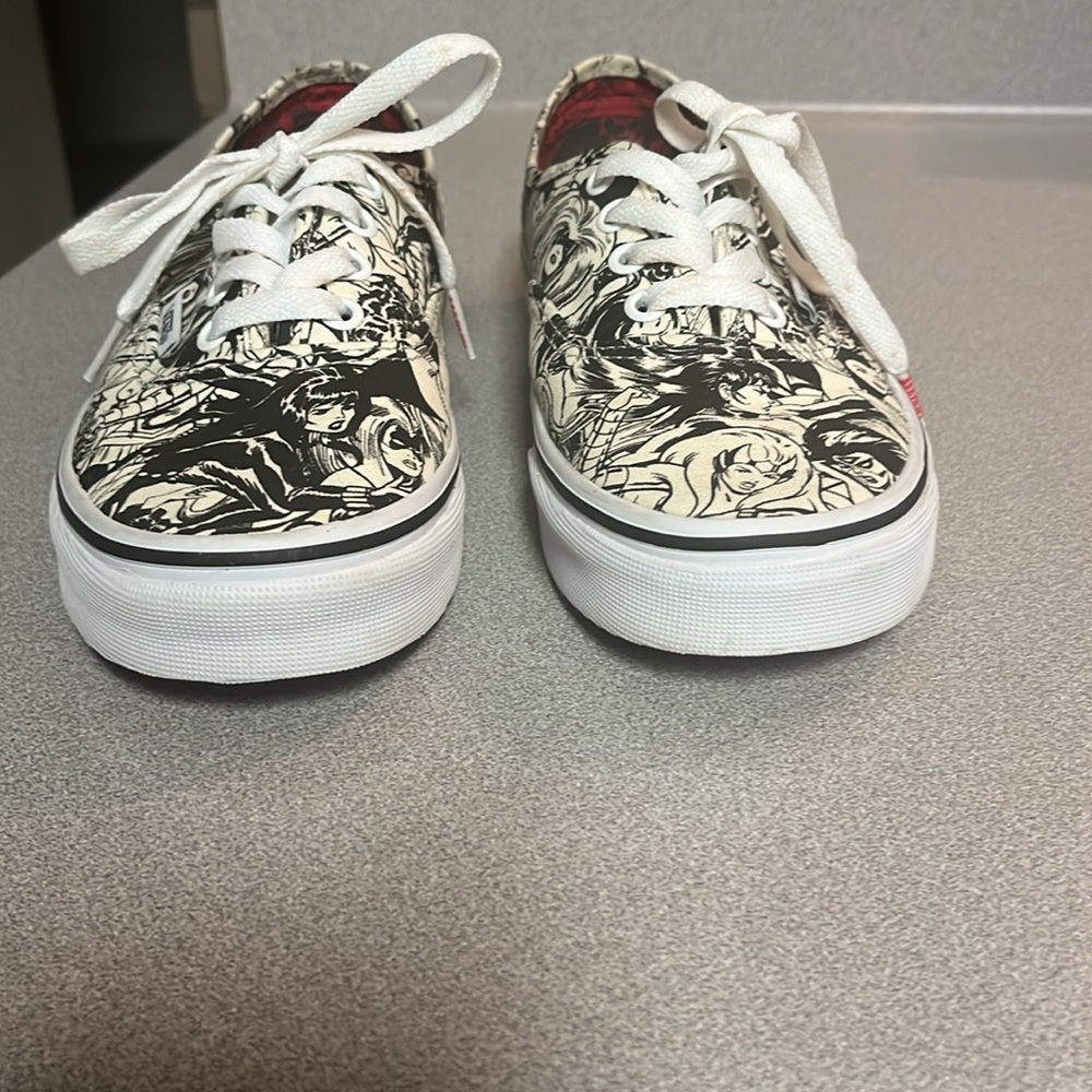 Unisex Marvel Vans Authentic , M 5.5, W 7 - Picture 2 of 6